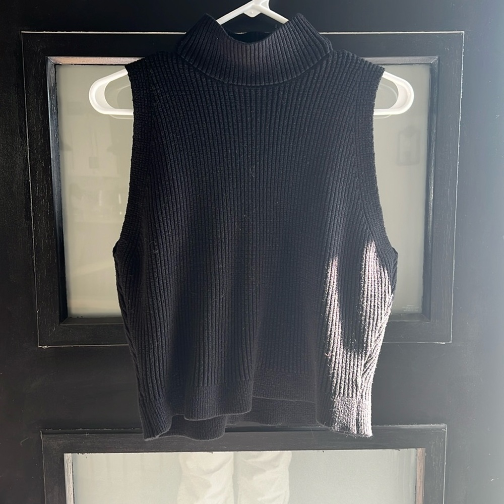 SHE + SKY black turtle neck sleeveless sweater